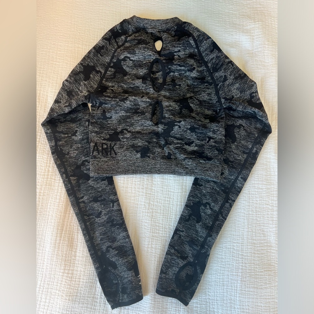 Gymshark Adapt Camo Seamless Crop Top Long Sleeve